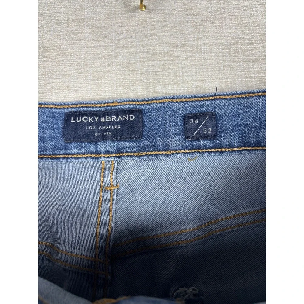 Lucky Brand 221 Mens 34x32 Straight Leg Medium Wash Blue Denim Jeans